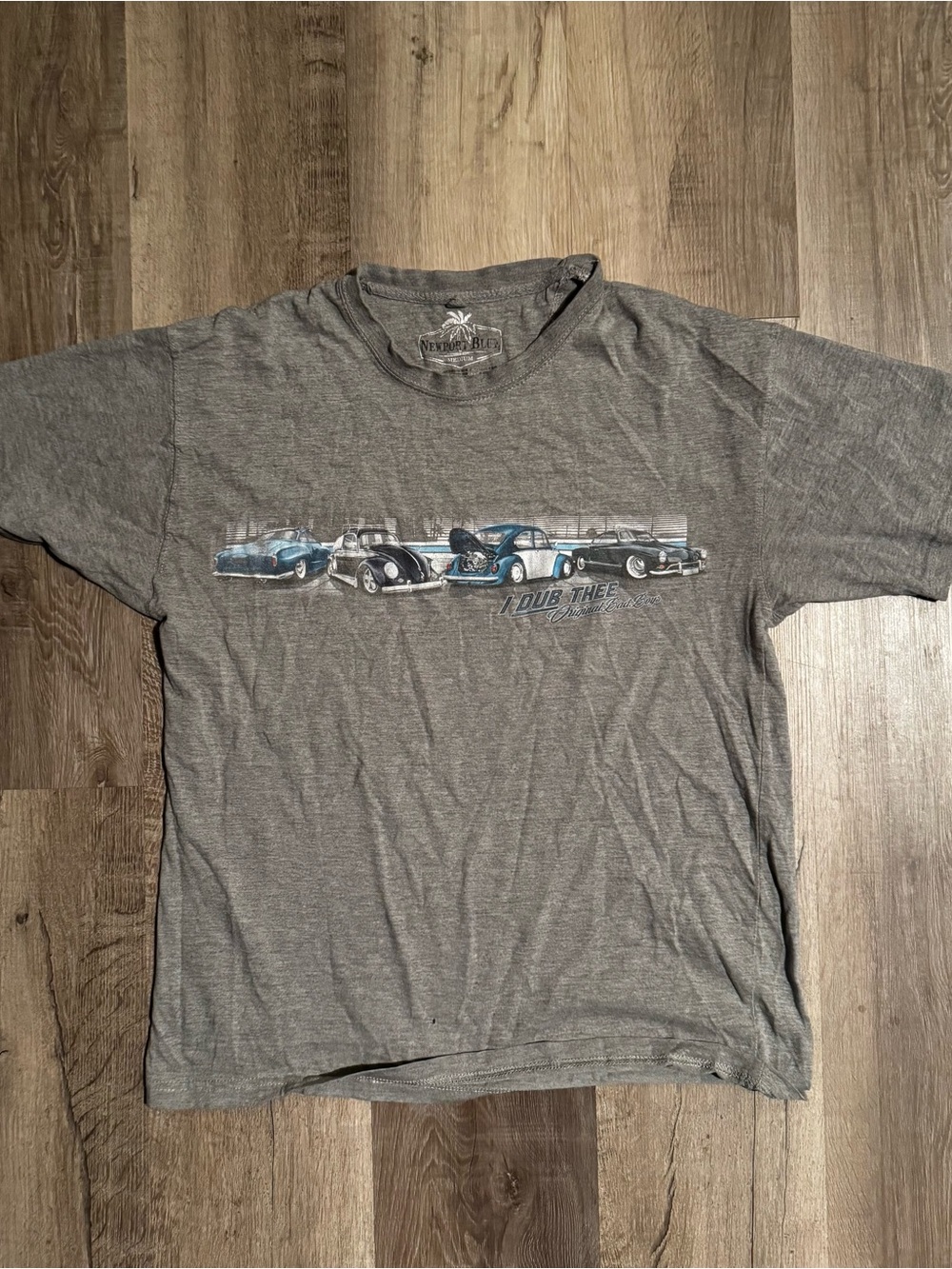 Newport Men's Gray Graphic Tee with Classic Car Print